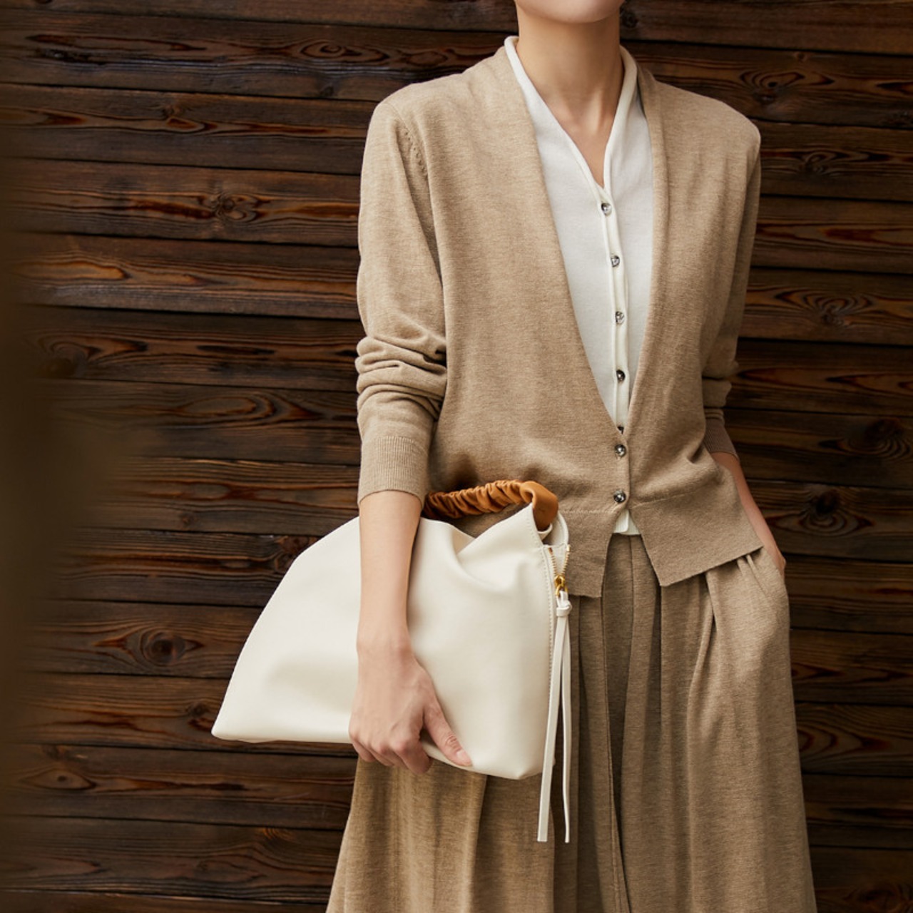 レイヤード風ニットカーディガン A00589