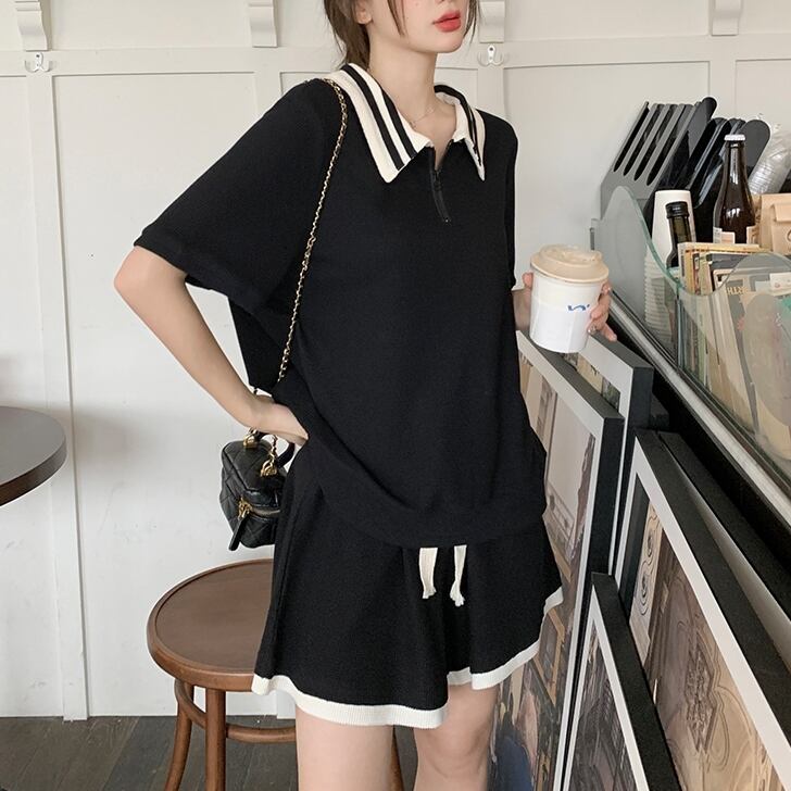 セットアップ レディース 2色 ツーピース ルームウェア L XL 2XL 3XL 4XL ブラック グレー 大きいサイズ ショートパンツ スウェット ジャージ ジップ 襟付き ショート丈 半袖 クルーネック かわいい 大人可愛い カジュアル おしゃれ お洒落 ナチュラル ルーズ リラックス レトロ 抜け感 爽やか 主役級 存在感 無地 学生 お泊まり 休日 運動 ジム ヨガ 春 夏 上下セット 2点セット 10代 20代 韓国 韓国系 着回し 体型カバー 楽ちん モテ インスタ 送料無料