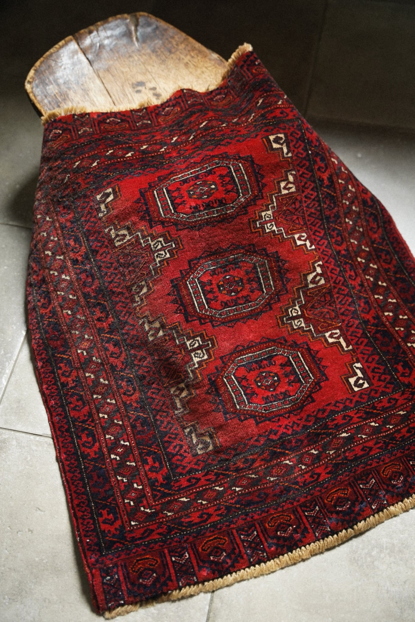 2423-Vintage Turkmen rug