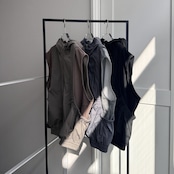 【受注予約:3月上旬入荷予定】異素材ドッキングフーディーvest/グレージュ