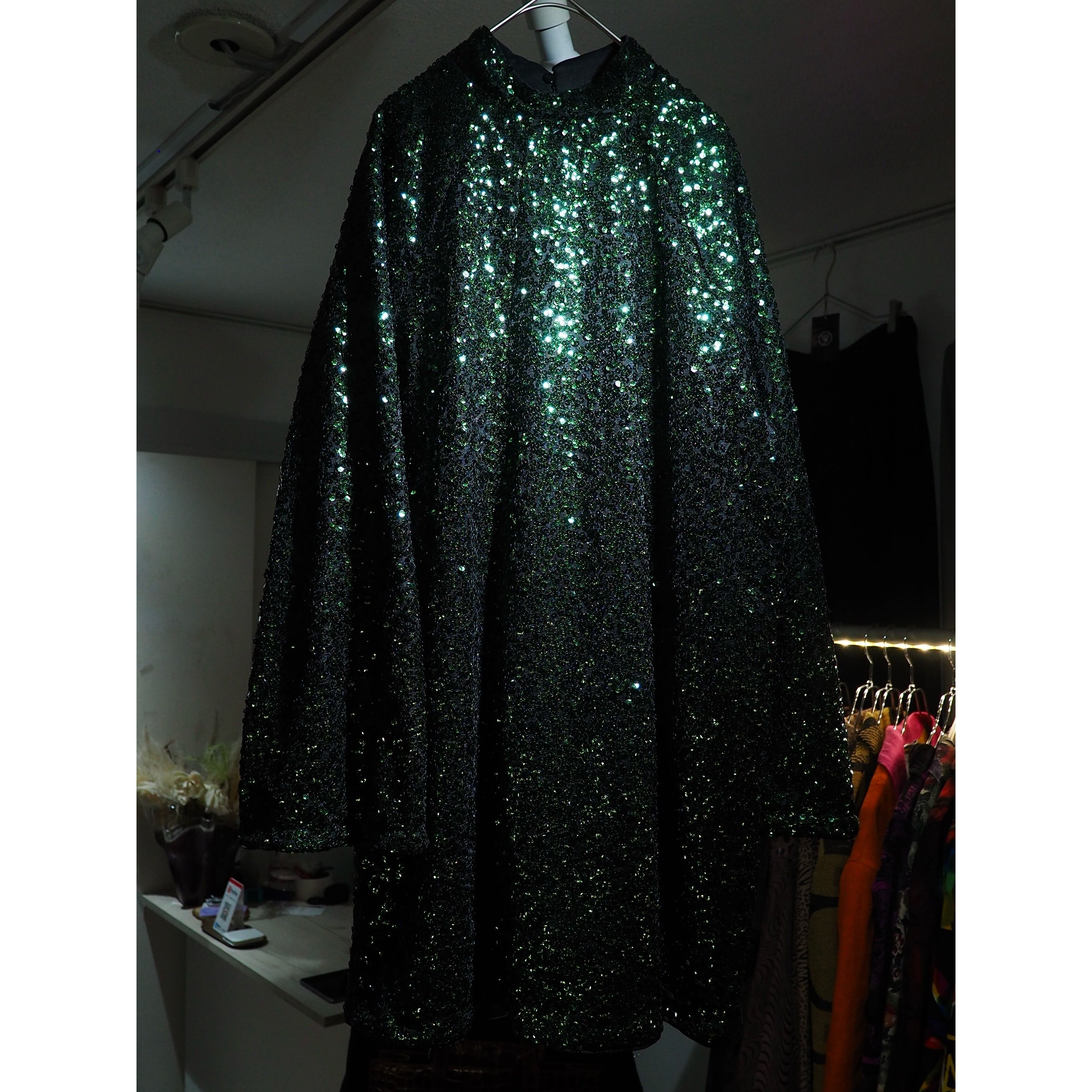 Beautiful Flip sequins Embroidery long sleeve Mock neck