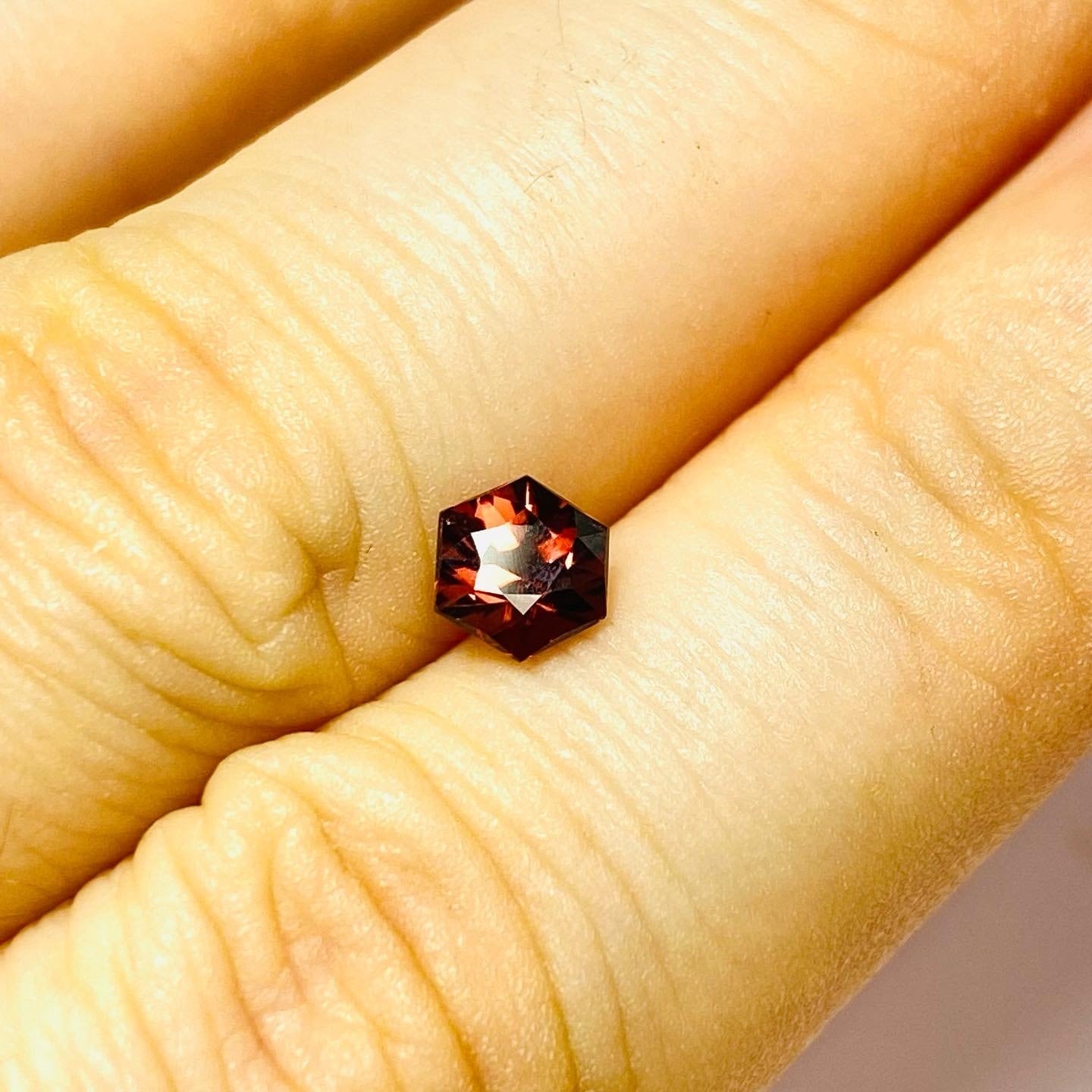 赤い星 オレンジ〜レッドジルコン