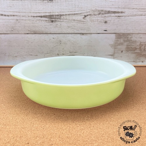 オールドパイレックス　キャセロール 　ライムグリーン　Pyrex　