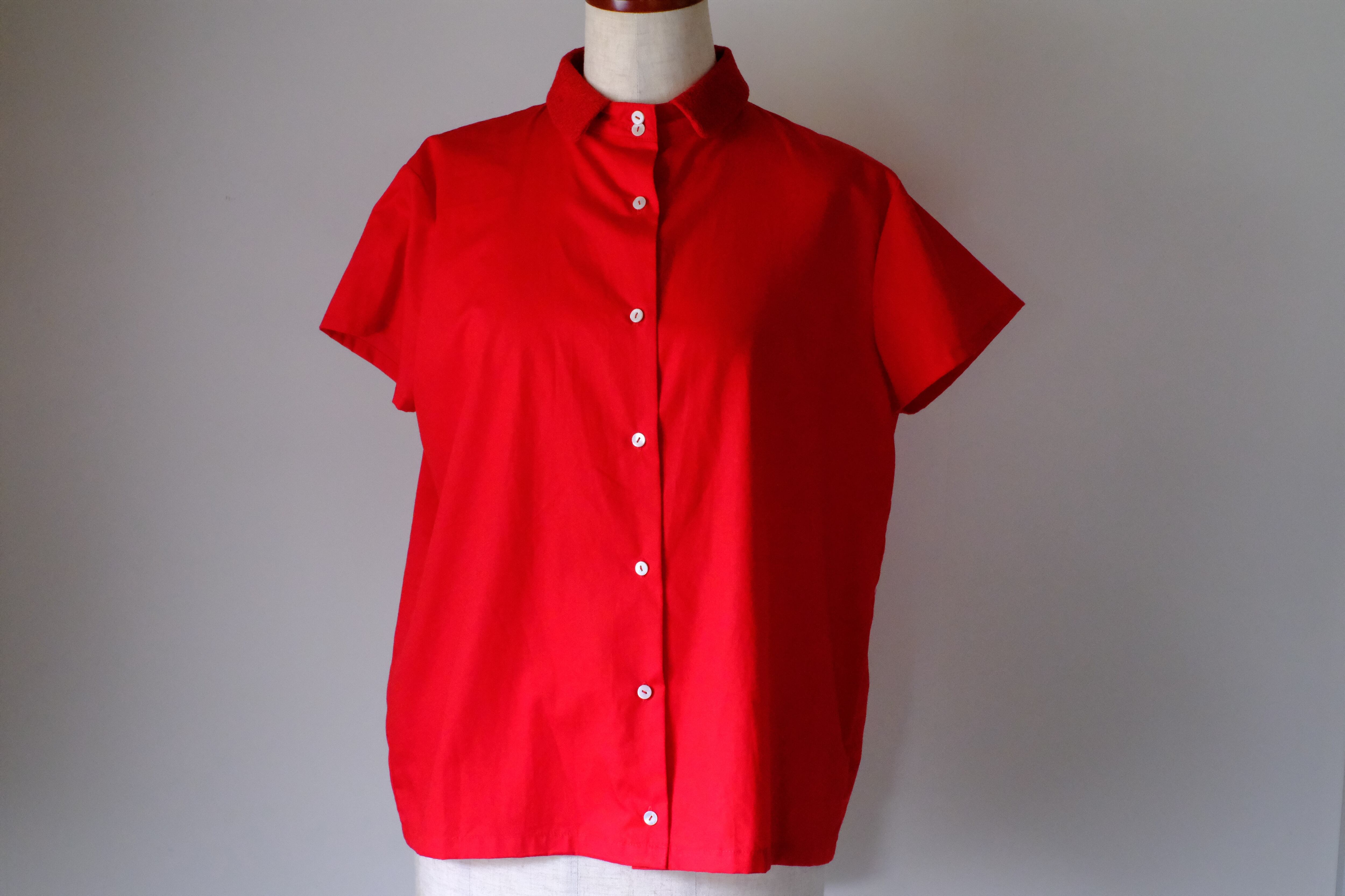 半袖スタンドカラーブラウス cl-133(赤)