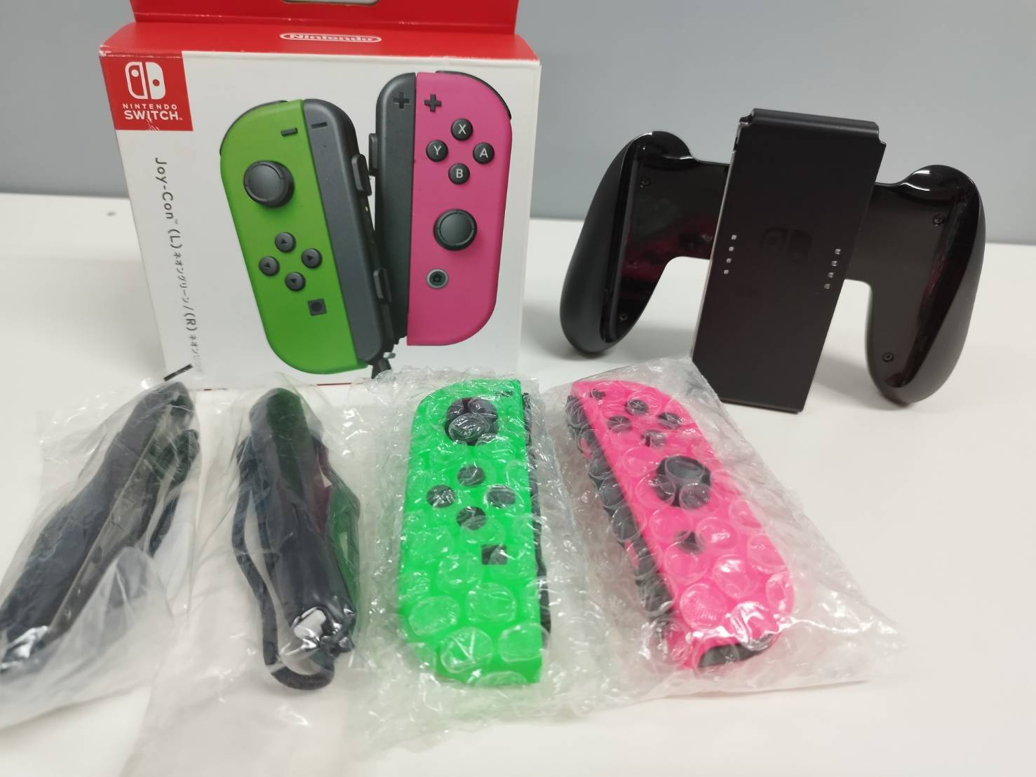 未使用に近い】Nintendo Switch Joy-Con/ネオングリーン・ピンク