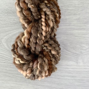 手紡ぎ糸 / Hand Spun Yarn (YNF02-21)