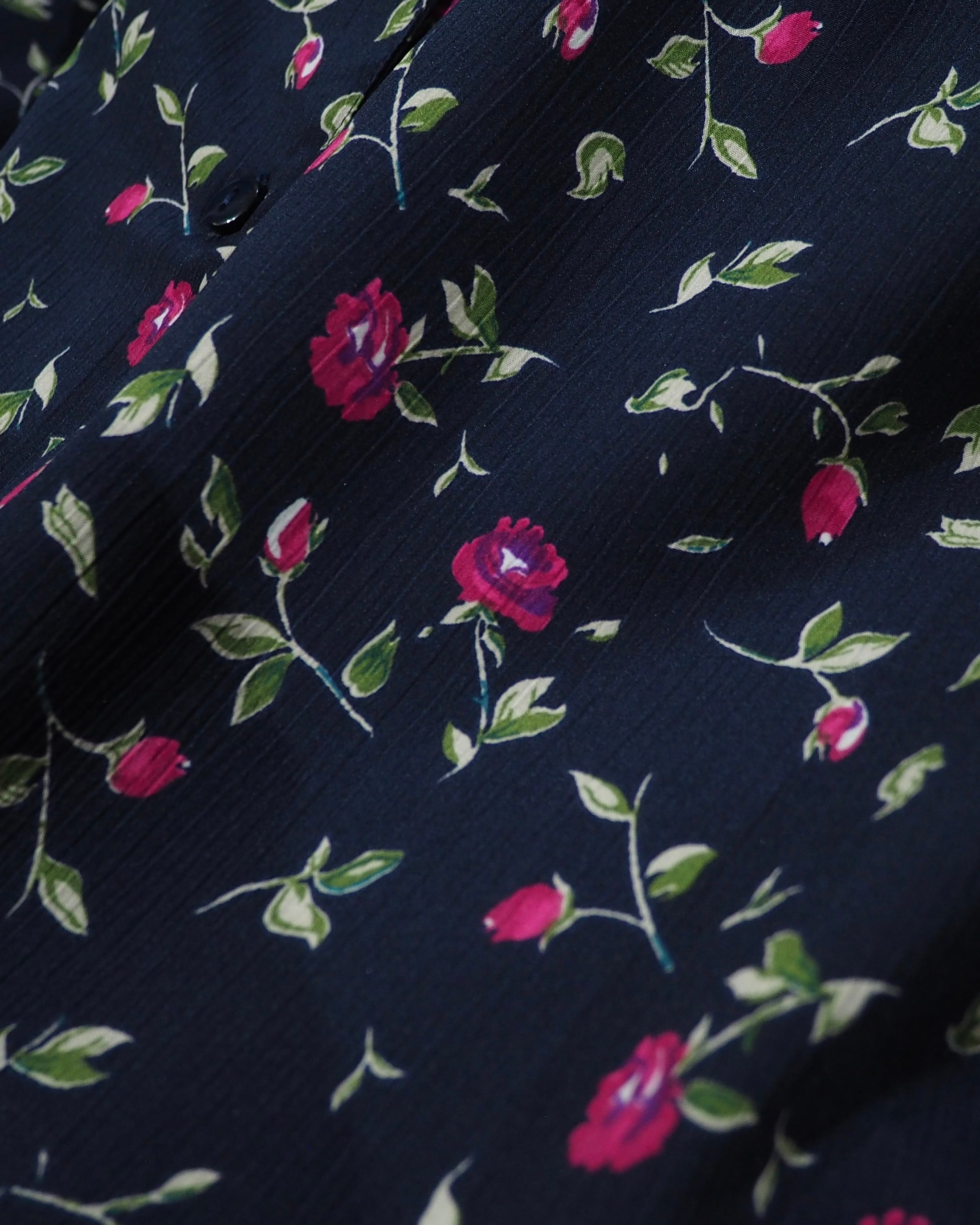 Black pleats × Pink Rose Flower all over pattern Open collar SS shirt