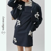 青線に白花が宿る余白：クロップドジャケット《XU0278》