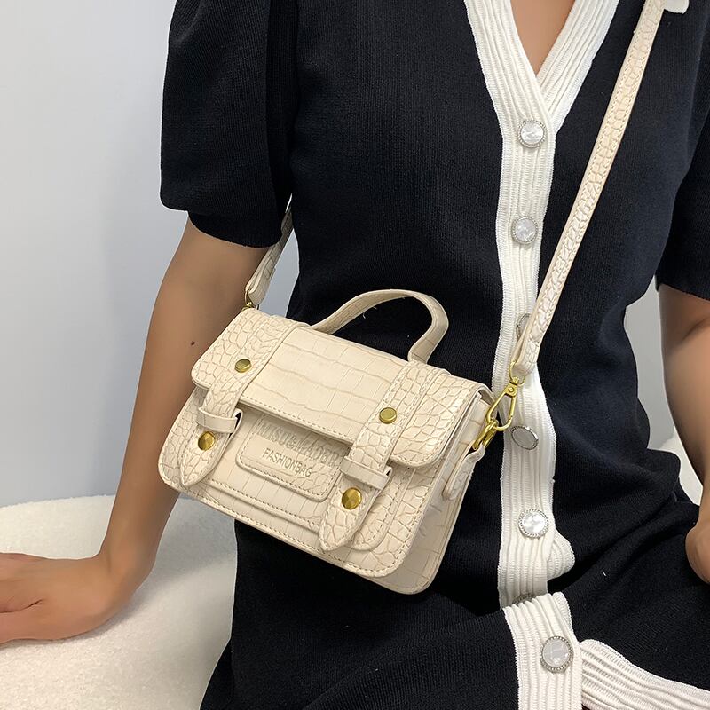 レッドスタイルサマー 夏物 メッセンジャーバッグ Tiancai_Wing_Bag29847623704