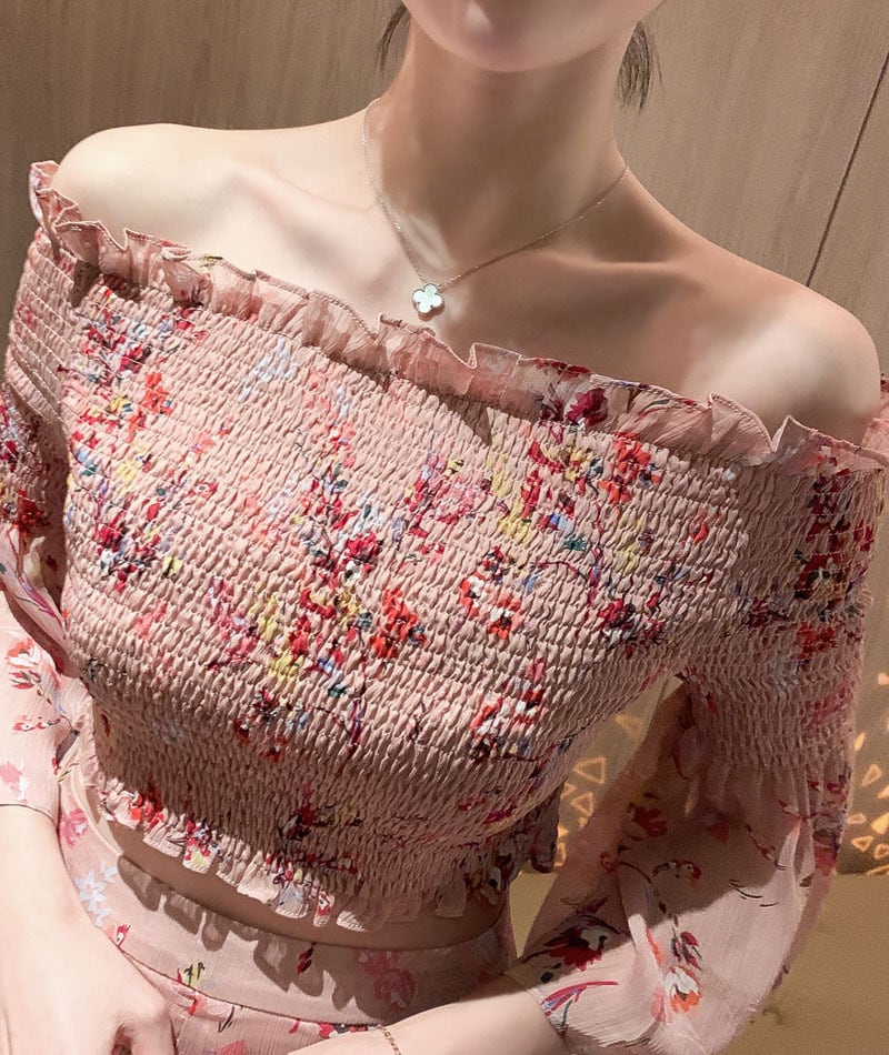 ツーピース セットアップ オフショルダー ワイドパンツ 花柄 ツーピース セットアップ オフショルダー ワイドパンツ 花柄