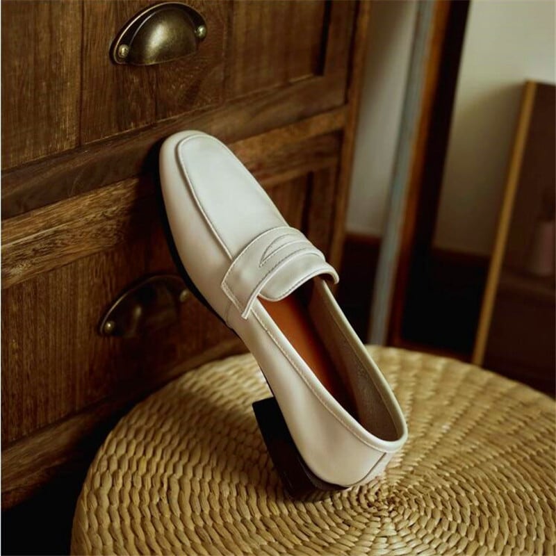 【新作】【送料無料】 革の四角いつま先の厚いヒールの靴女性のハイヒール黒と白の快適なハイヒール春と秋の女性の靴 シューズ ホワイト ブラック スプリング 春物 オータム 秋物 レザー スクウェア 10b348231511743