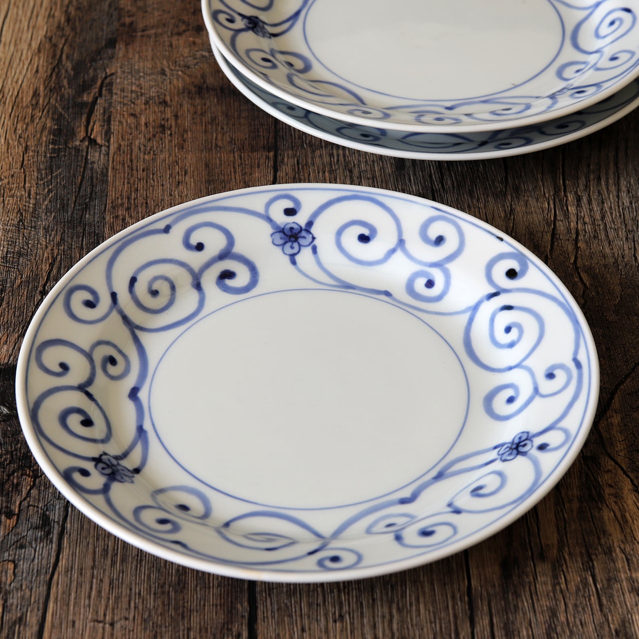 花唐草 6寸皿 作：井手國博・与志郎窯（有田焼） | にっこう生活館