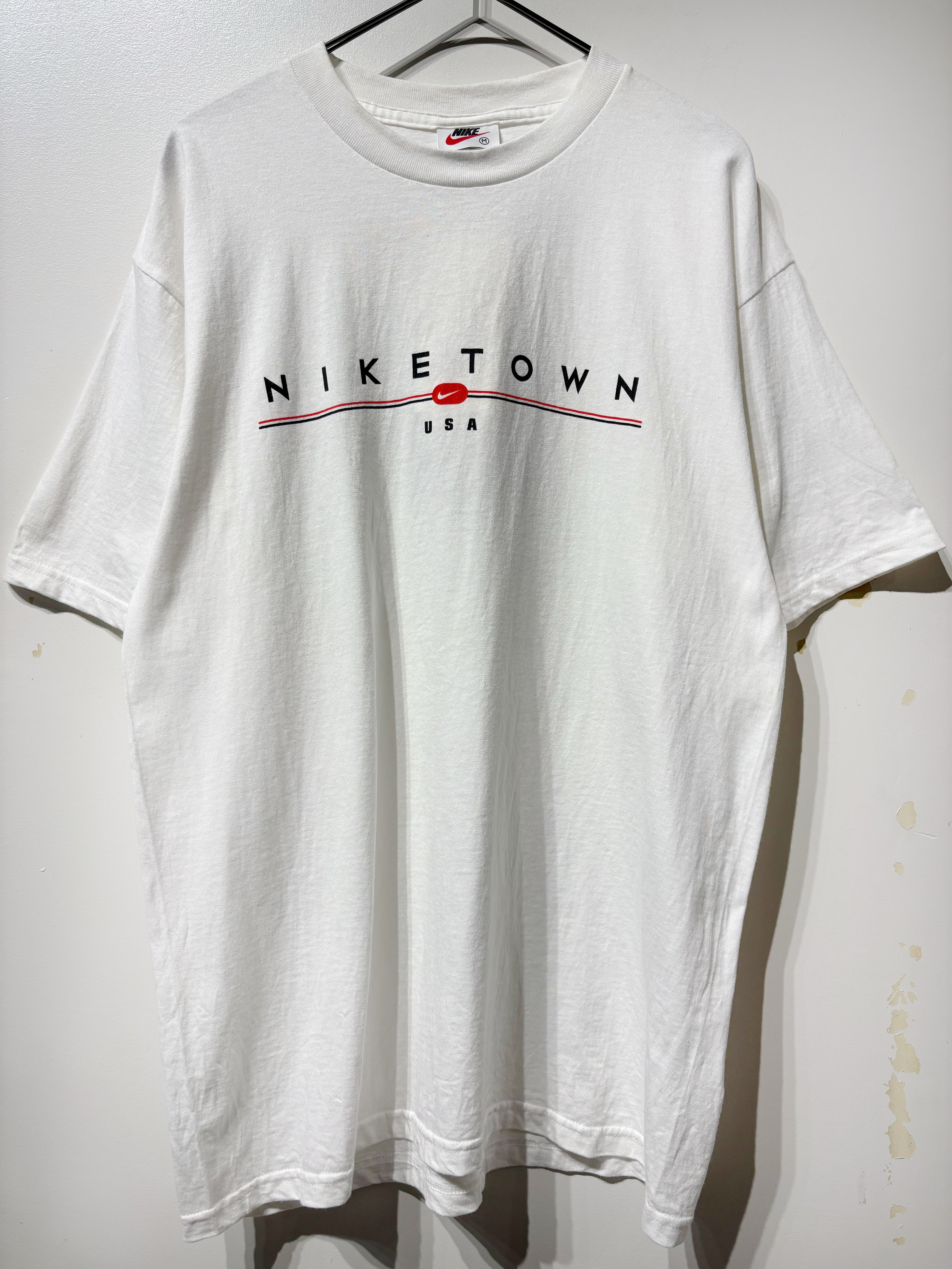 (CS2525)90’s NIKE TOWN logo T-shirt made in Mexico(タグ付き)