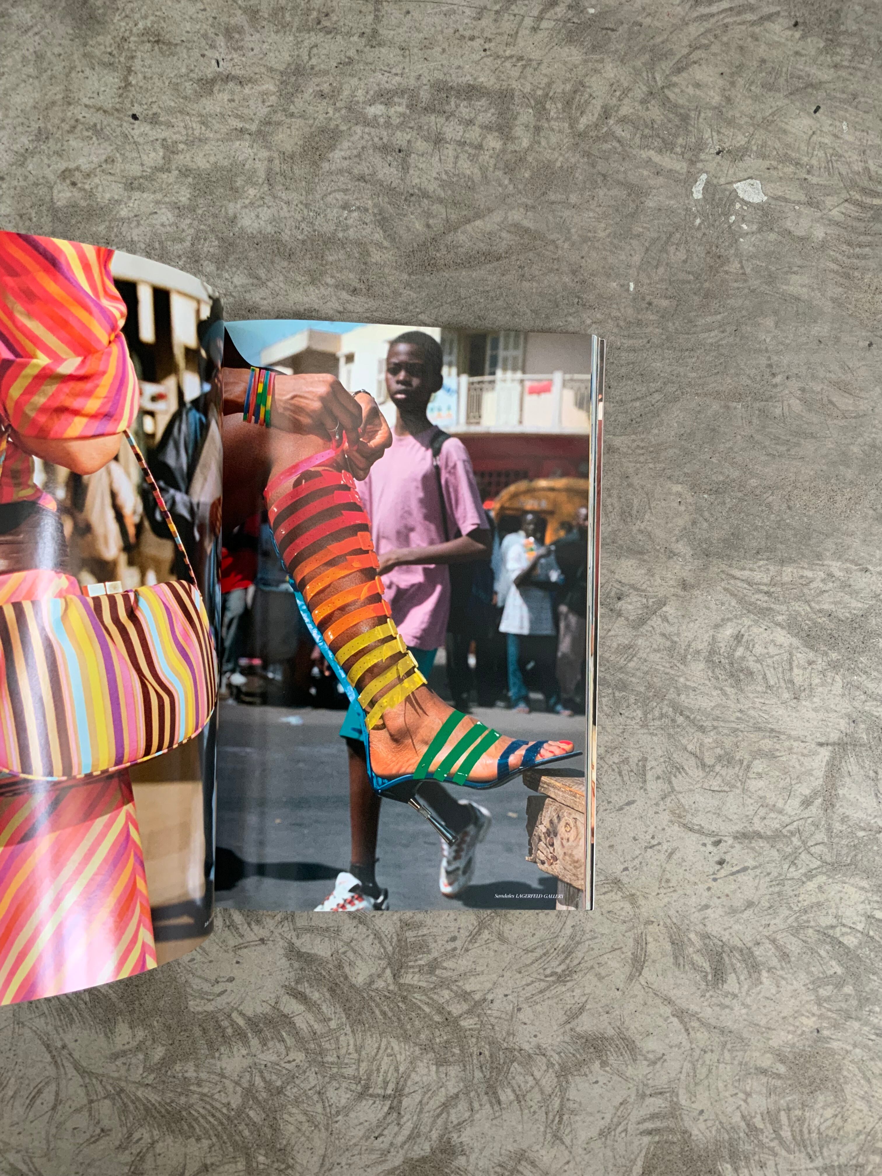 1137 【サイン本】 FASHION MAGAZINE創刊号 Martin Parr Summer 2005