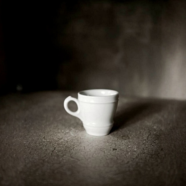 フランス 濃密な白とブリュロカップa アンティーク