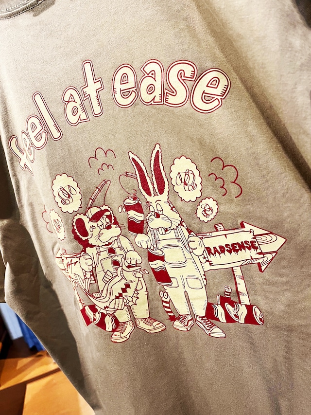 【限定TEE 在庫無くなり次第終了となります】【RADSENSE POP UP STORE限定アイテム】RADSENSE x LAHM　POP UP STORE記念　「feel at ease」TEE