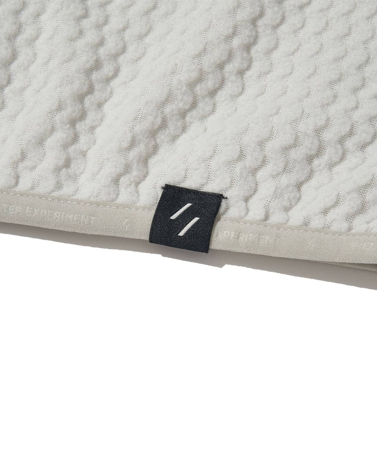 CALORA FLEECE HOODED PULLOVER_WHITE
