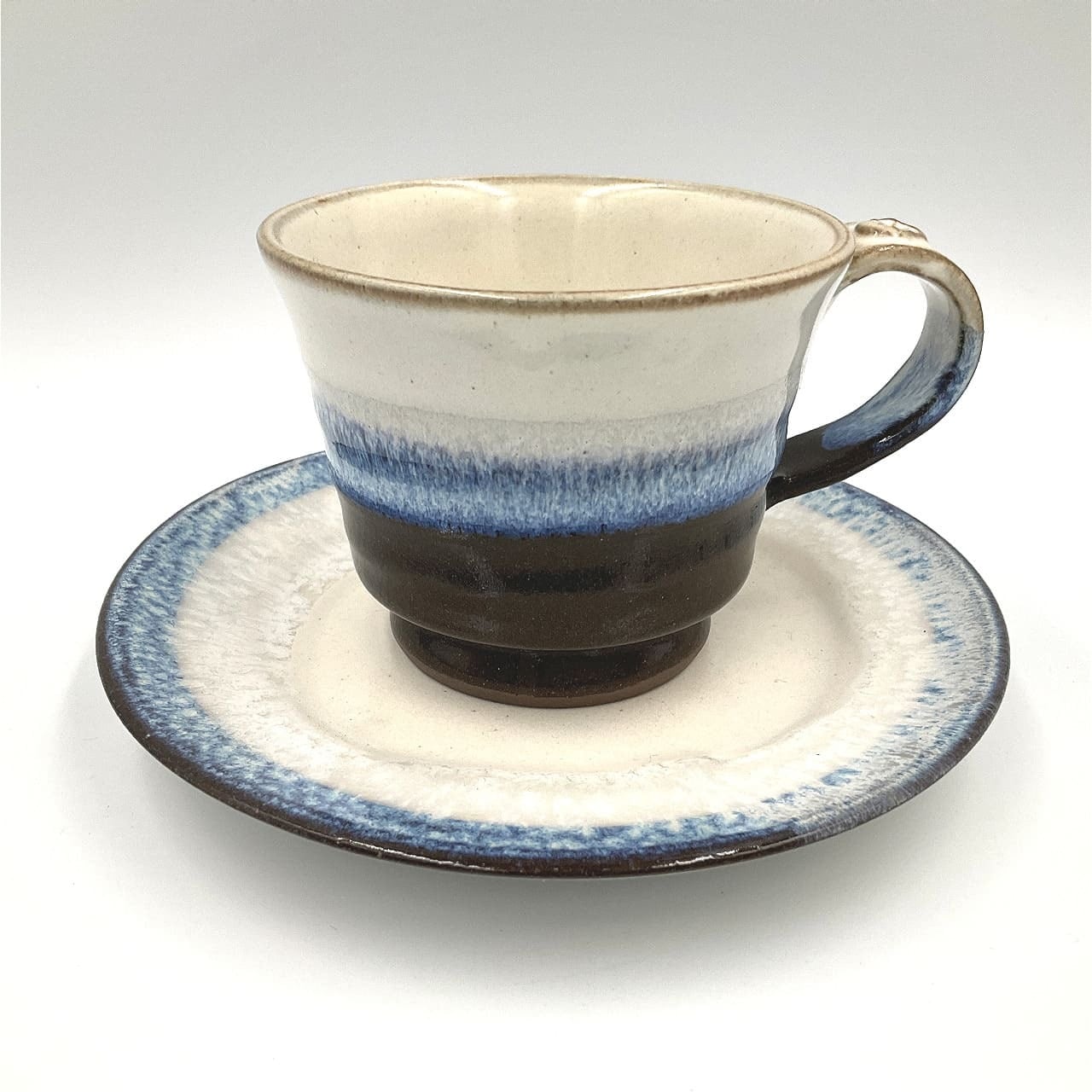 常滑市「憲児陶苑」の常滑焼は手作りの風合いが魅力！ギャラリーで作品