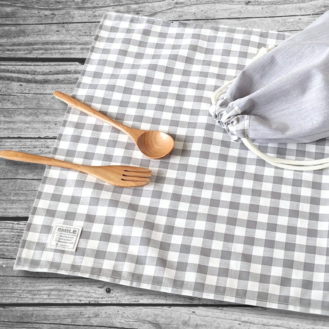 モモチェル様オーダーページ お着替え袋　給食袋　ランチョンマット 約 縦25×20cm(ひも1本) | 通園通学用の巾着袋や入園オーダーができるお