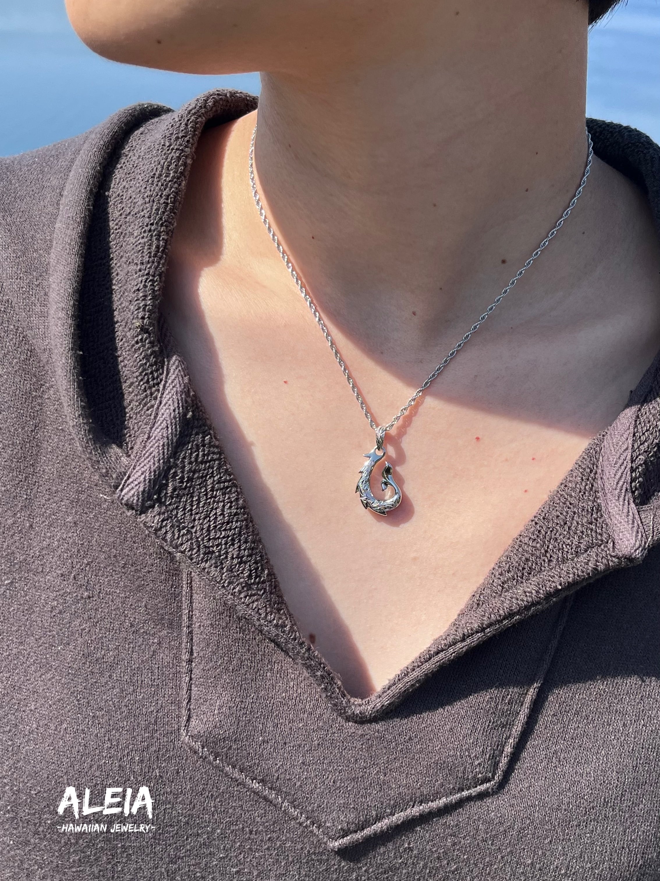 【Hawaii jewelry】ハワイ・ネックレス Honu necklace Hawaiianjewelry (ハワイアンジュエリー透かしホヌ