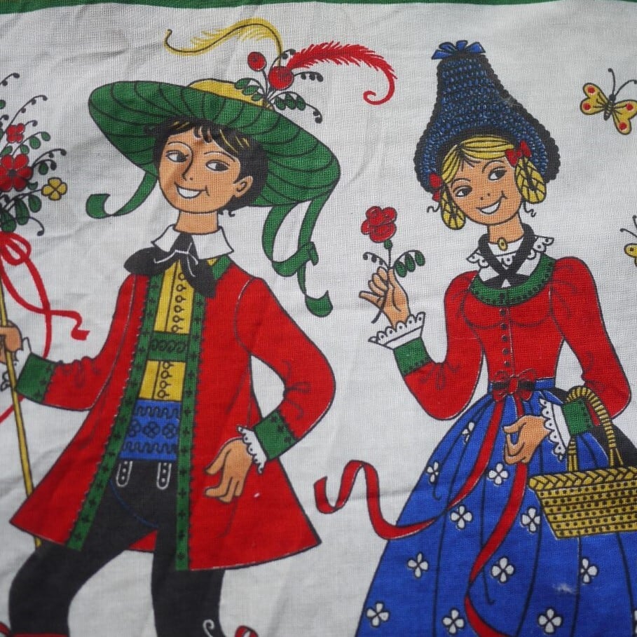 チロル 民族衣装 タペストリー