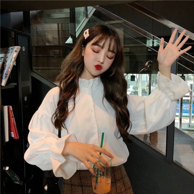 トップス シャツ ブラウス 白シャツ 袖あり 長袖 襟付き フレア Aライン フリル かわいい 大人可愛い きれいめ シンプル カジュアル 大人 上品 おしゃれ 大人女子 こなれ感 ラフ マニッシュ キュート ガーリー ルーズ 個性的 クール モード系 エレガント モダン 無地 春 秋 トップス シャツ ブラウス 白シャツ 袖あり 長袖 襟付き フレア A