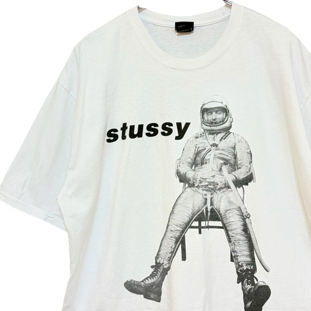 stussy ステューシー Tシャツ S センターロゴ 宇宙飛行士 プリント 
