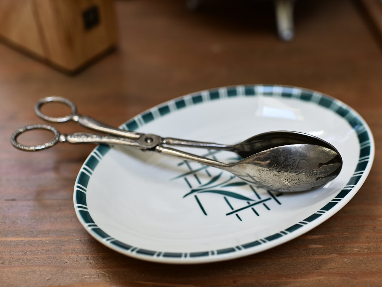 装飾が素敵なサーバートング(A) フレンチブロカント