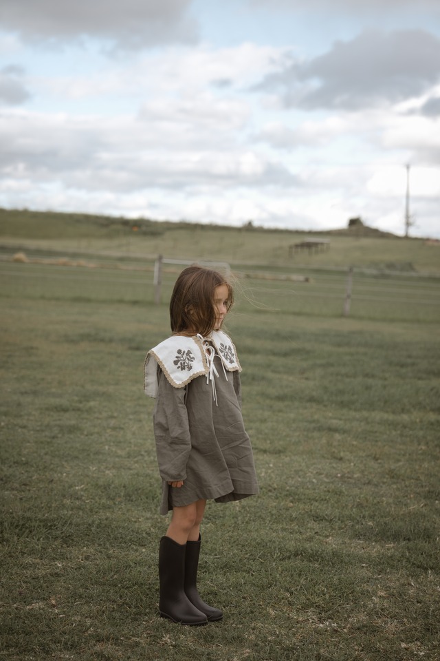 《即納》son and daughter / Talie Embroidery Mini Dress