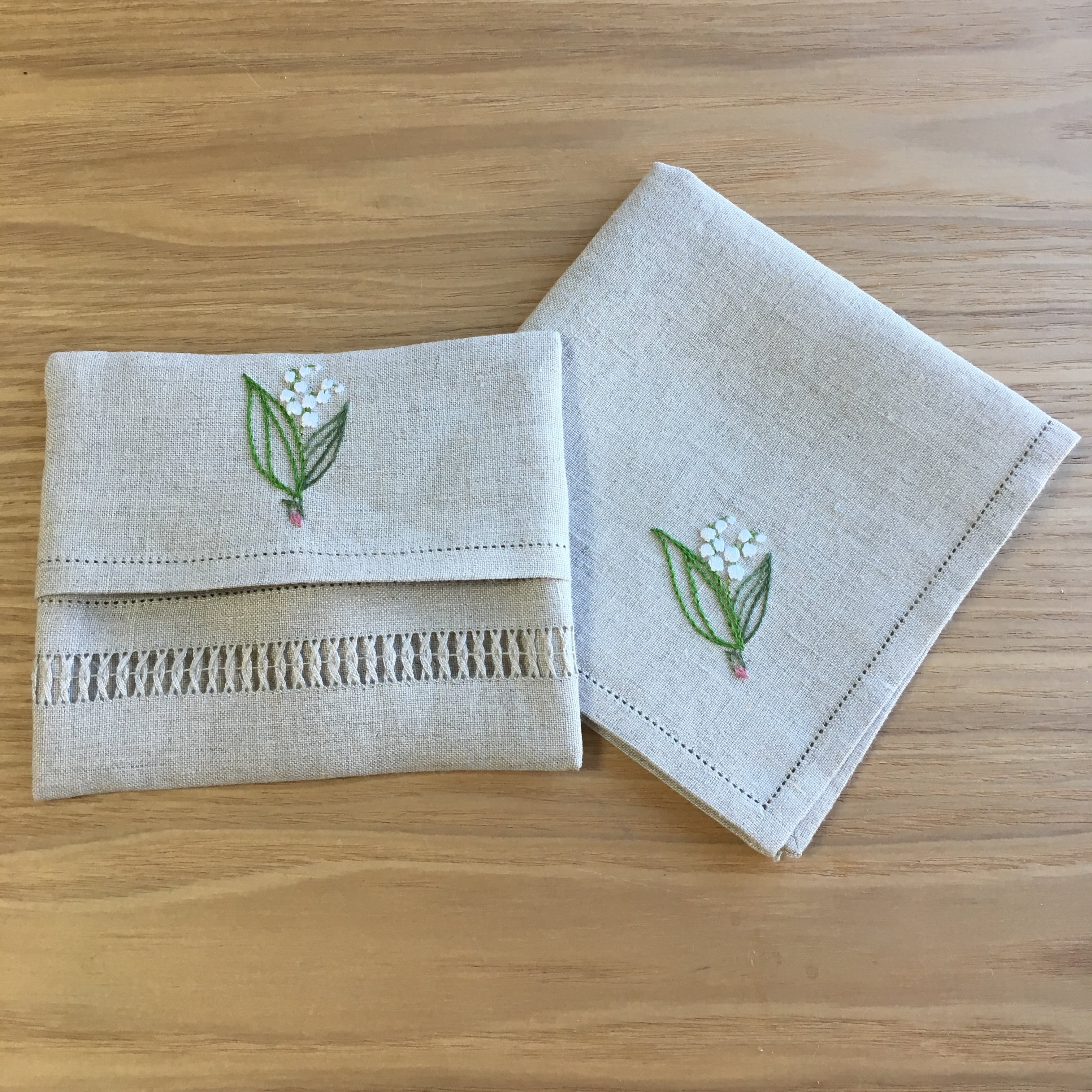 木陰のすずらん｜リネンの手刺繍ポケティッシュケース（選べる布色