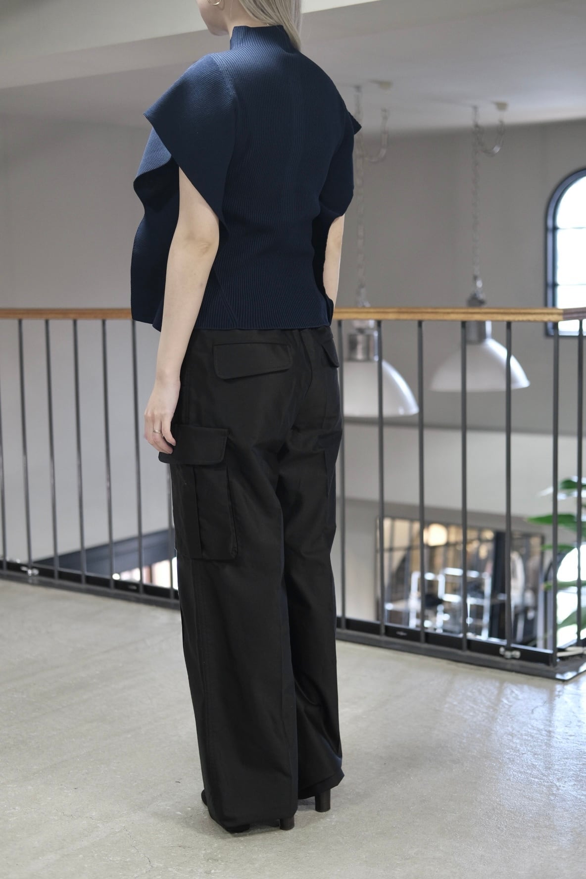 CFCL】PORTRAIT CREASE TOP -NAVY- | loop