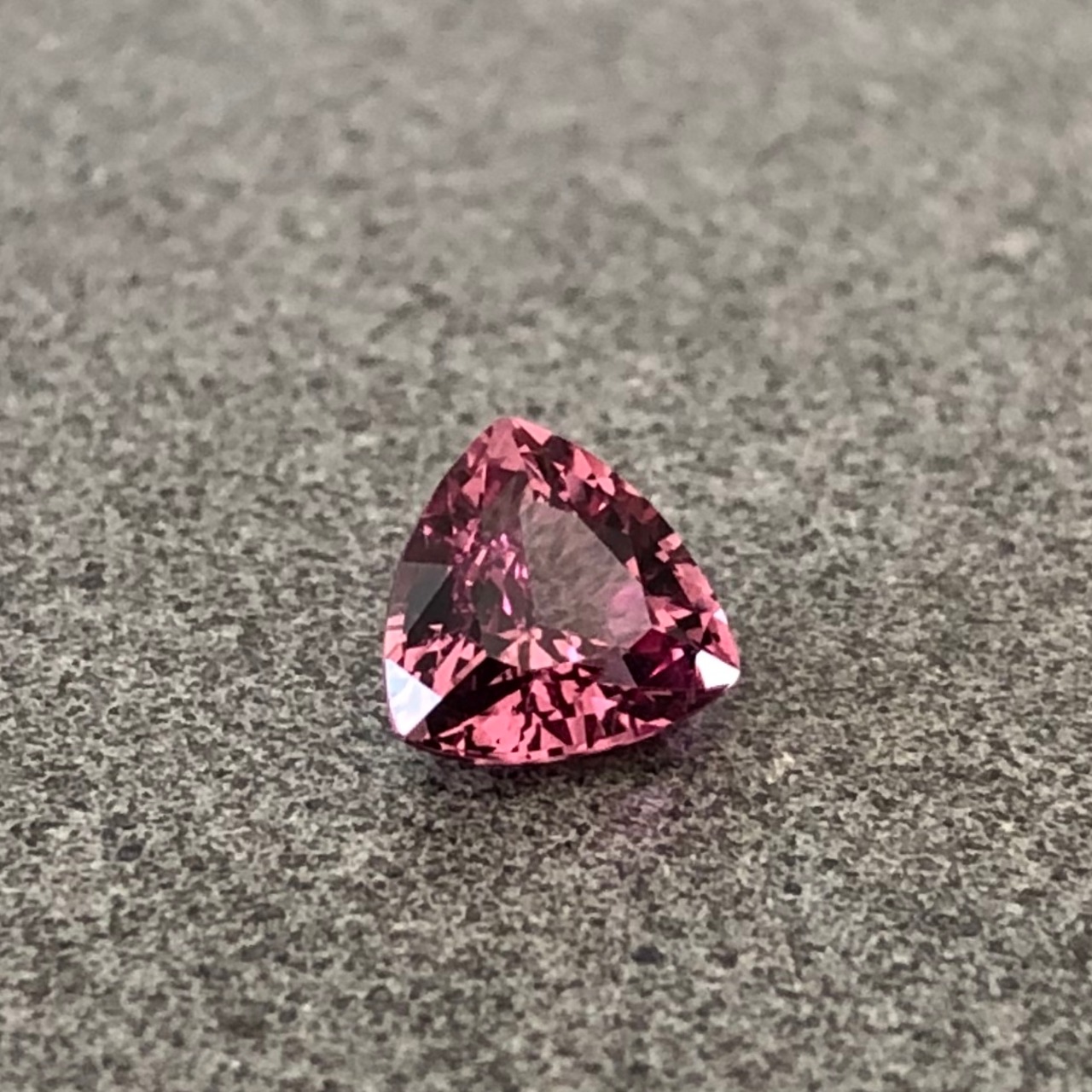 マラヤガーネット 1.1ct