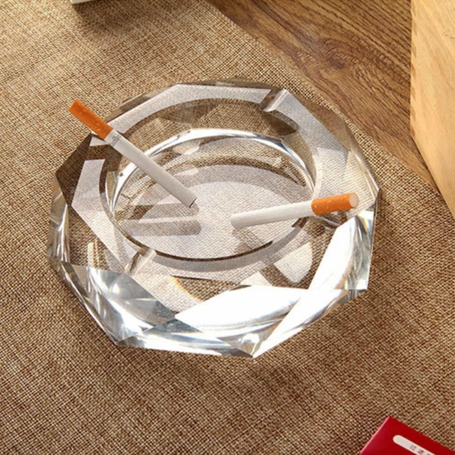 灰皿 おしゃれ 大容量 卓上灰皿 卓上 空間演出 K9クリスタル製 Sirius