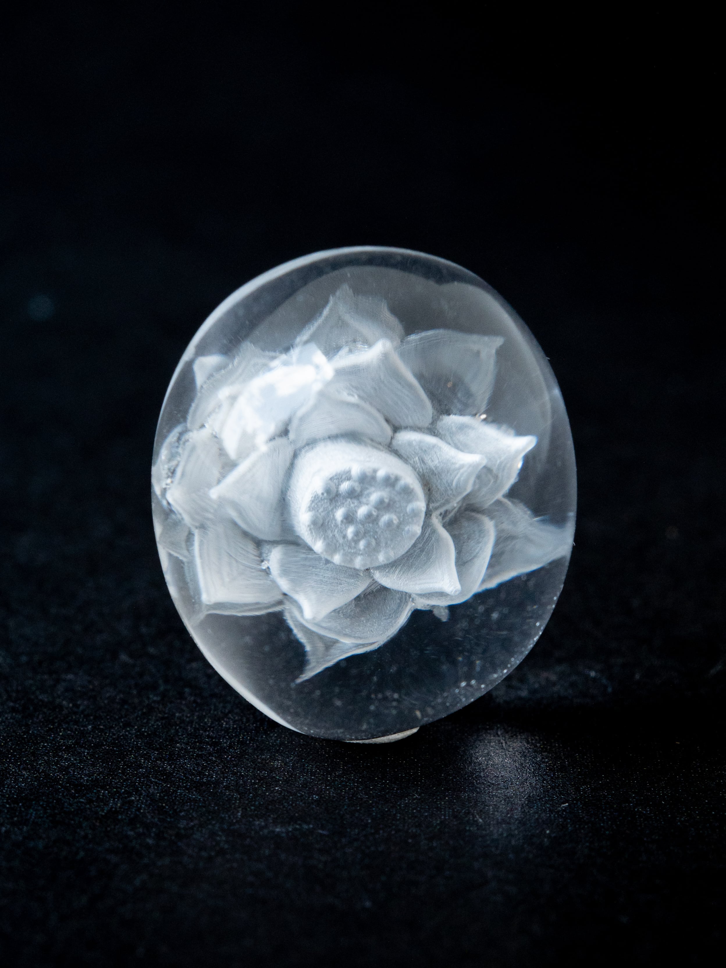 ハンドカービングクォーツ - a06