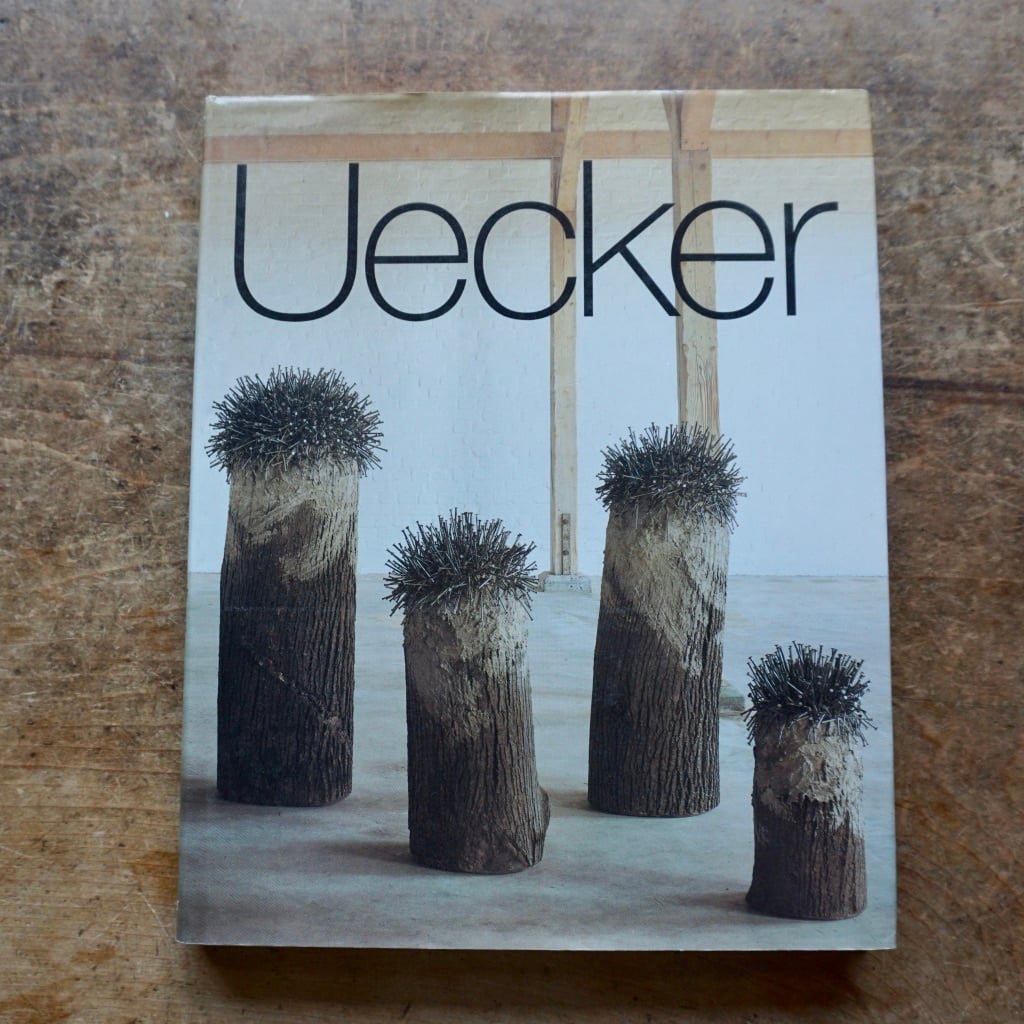 【絶版洋古書・サイン入り】ギュンター・ユッカー Günther. Uecker,  Eine Retrospektive. 1993 Hirmer Verlag, München [310194817]