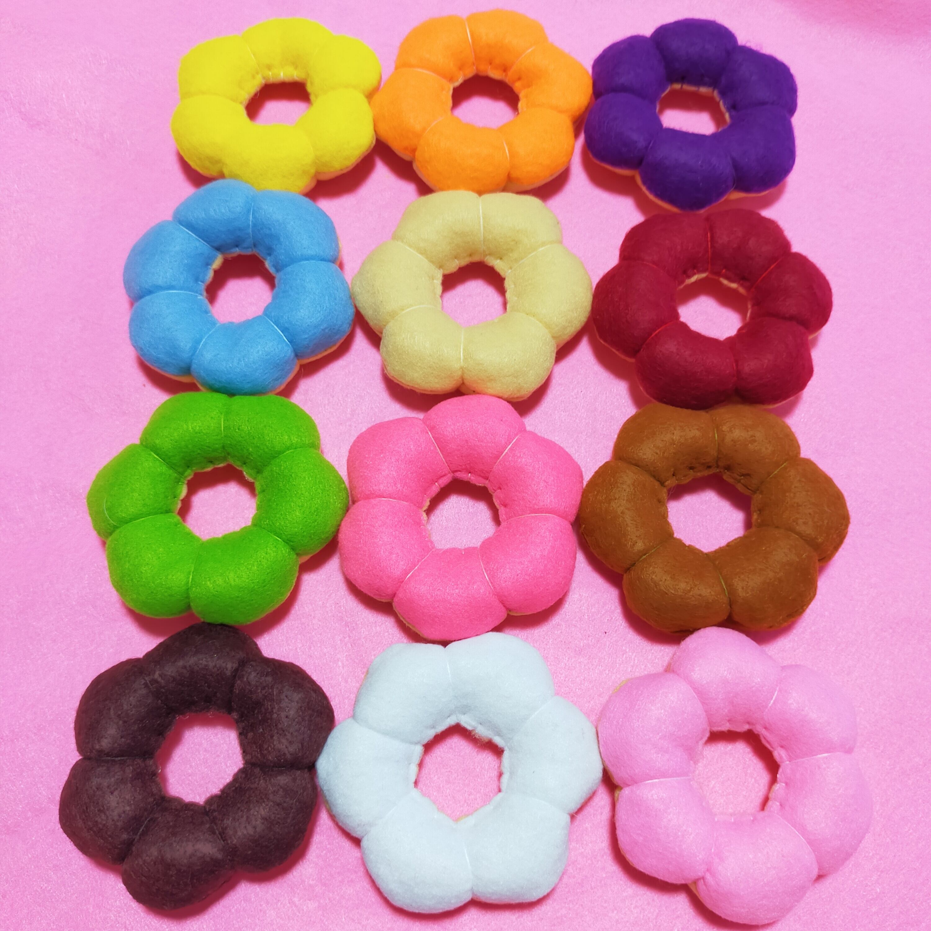 〖ニャンコ　商品違い多い❌翌日受取通知⭕️〗フェルトドーナツ ハンドメイド ニャンコ 商品違い多い❌翌日受取通知⭕️様 専用〗フェルト