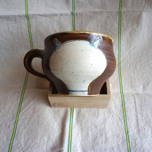 コンガリ舎　くぼともこ　マグカップ　つぼ型　