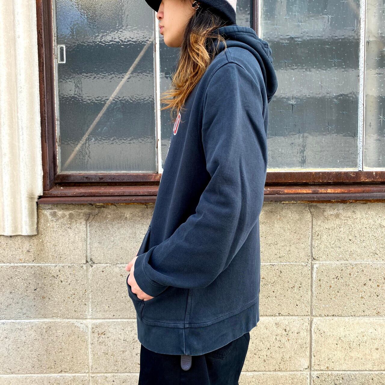 NIKE ネイビー ロゴ入り スウェット 古着 Y2K 00s NIKE スウェットパーカー L ネイビー センターロゴ 刺繍 y2k