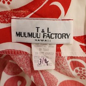 フラダンス 衣装 T&L MUUMUU FACTORY ムームーファクトリー ワンピース ドレス レッド系 ハイビスカス柄 花柄 植物柄 ハワイアンプリント ハワイアン アロハ フラ ダンス レッスン 練習 ハワイアンダンス ホワイト系 赤 白 フリル フレアスカート 練習着 レッスンウェア 華やか 鮮やか
