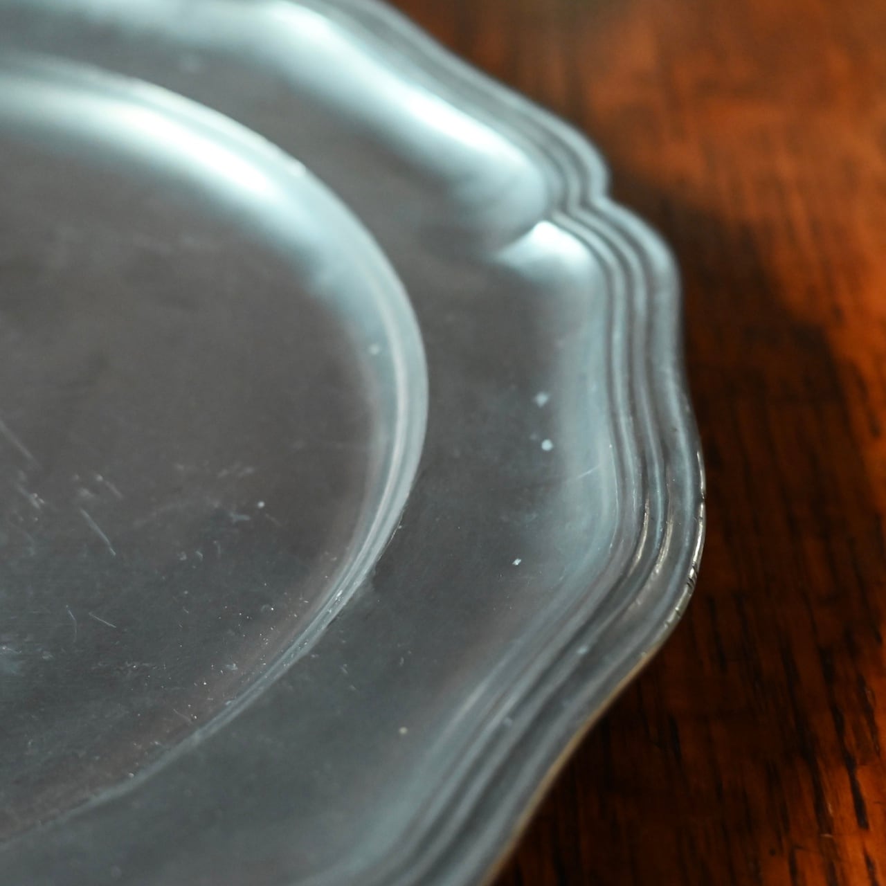 Pewter Plate / ピューター プレート〈 お皿・エタン・収納・店舗什器