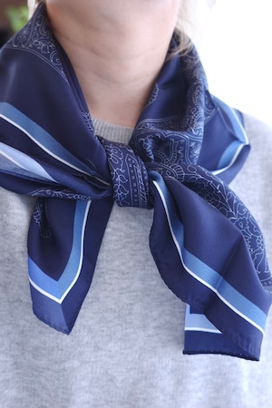 Select Scarf (スクエア スカーフ) ／ Navy Lacy Paisley