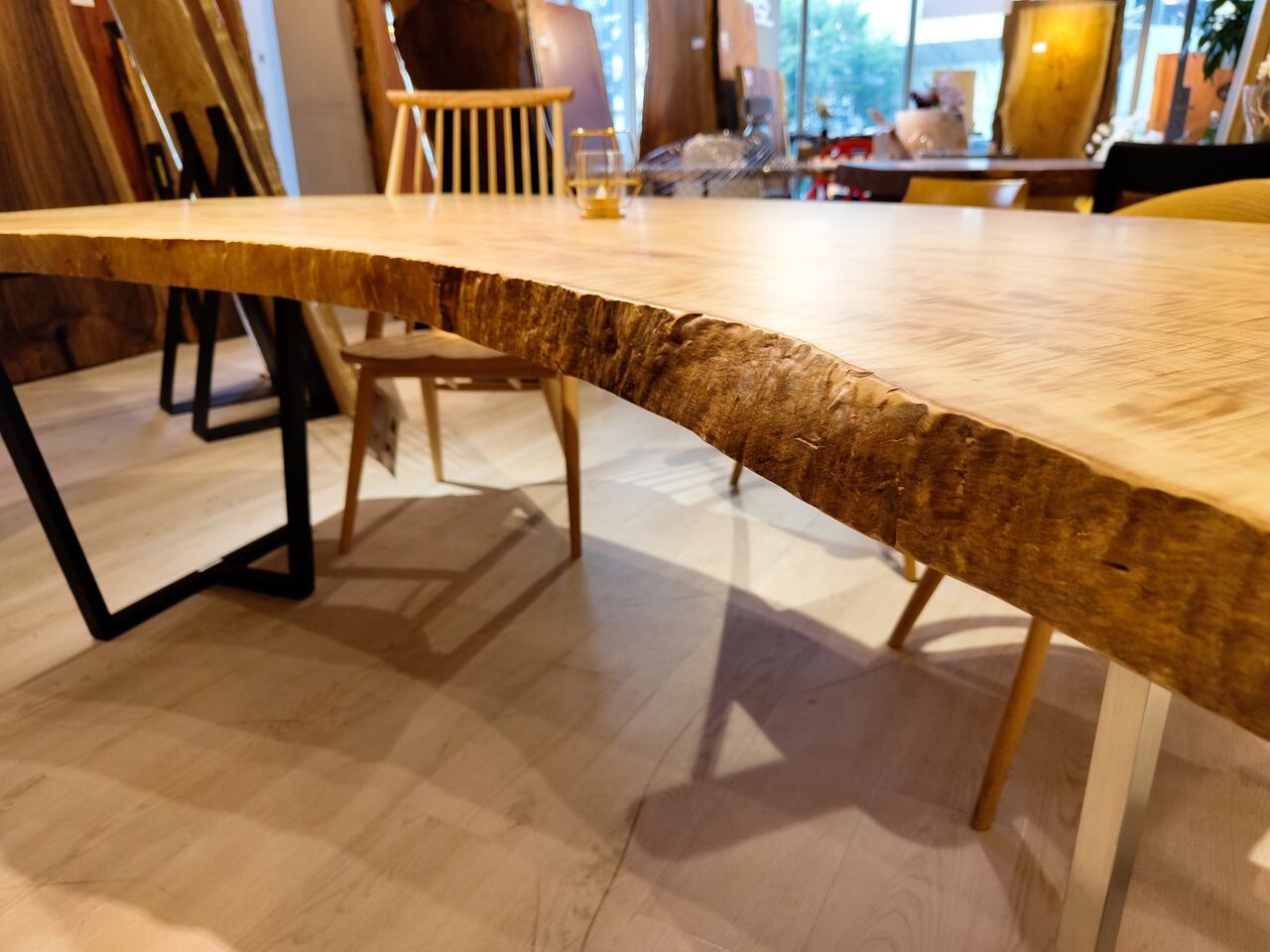 ≪青山店≫白栃（トチ） 全面杢 一枚板 2200×840-910×60 221267 | 千年