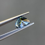 カラーチェンジジルコン 7.2x5.9mm, 1.52ct, ミャンマー産