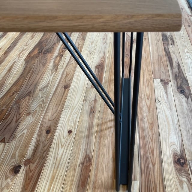 ダブルラインが美しいアイアンのダイニングテーブル TWIN DINING TABLE