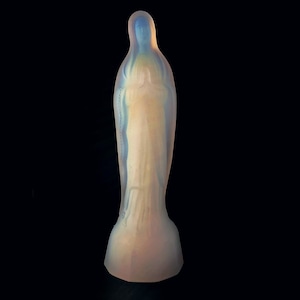 オパールセントガラスの聖母像