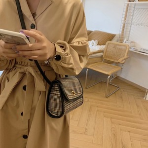 チェックフラップショルダーバッグ