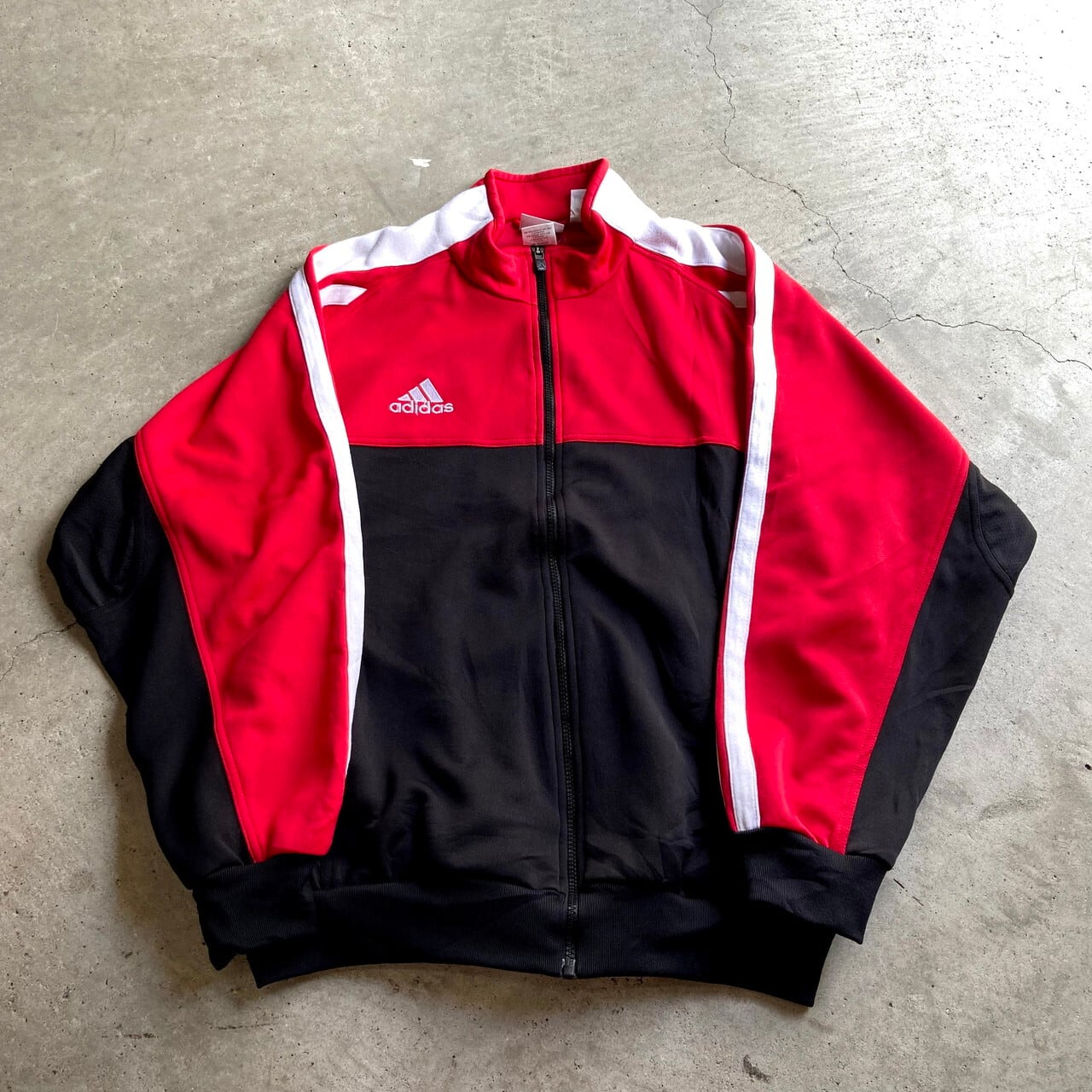 ビッグサイズ 00年代 adidas アディダス ジャージ トラックジャケット メンズ2XL相当 パフォーマンスロゴ　レッド×ブラック 赤色 黒色  切替 古着 00s ヴィンテージ【ジャージ・トラックジャケット】【AL2110】 | cave 古着屋【公式】古着通販サイト