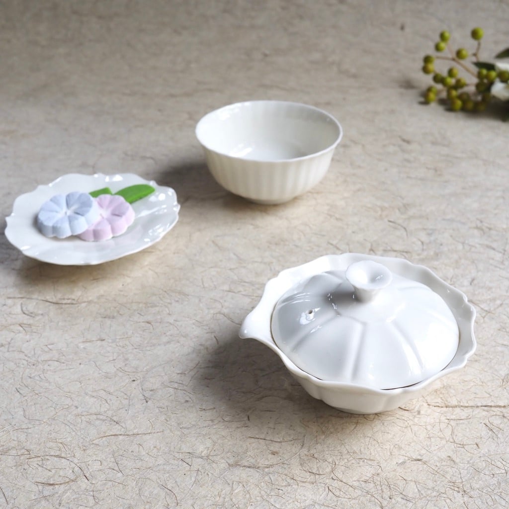 色原 昌希/白磁 八輪宝瓶