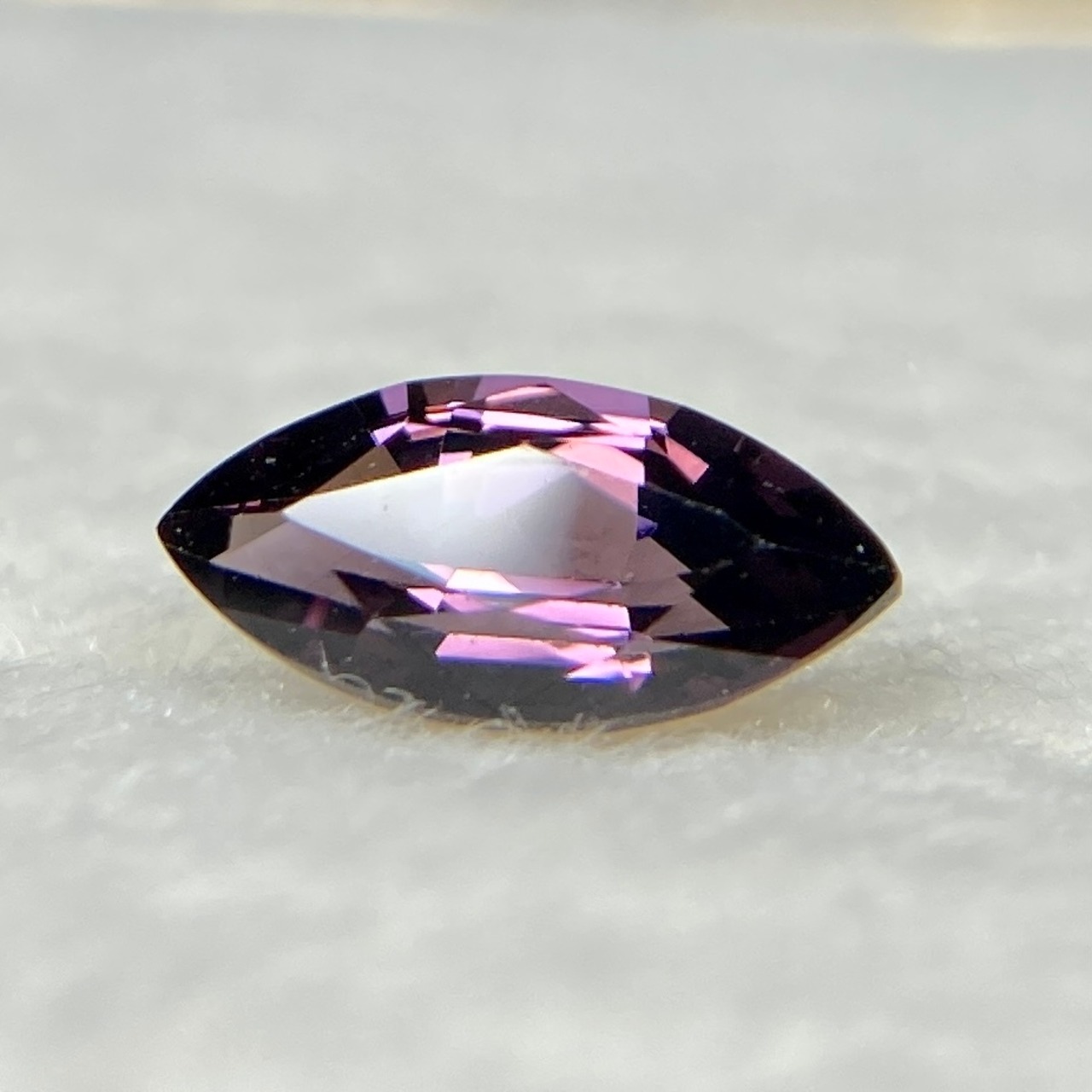 スピネル 0.444ct グレーパープル 簡易ソーティング付き r-0381