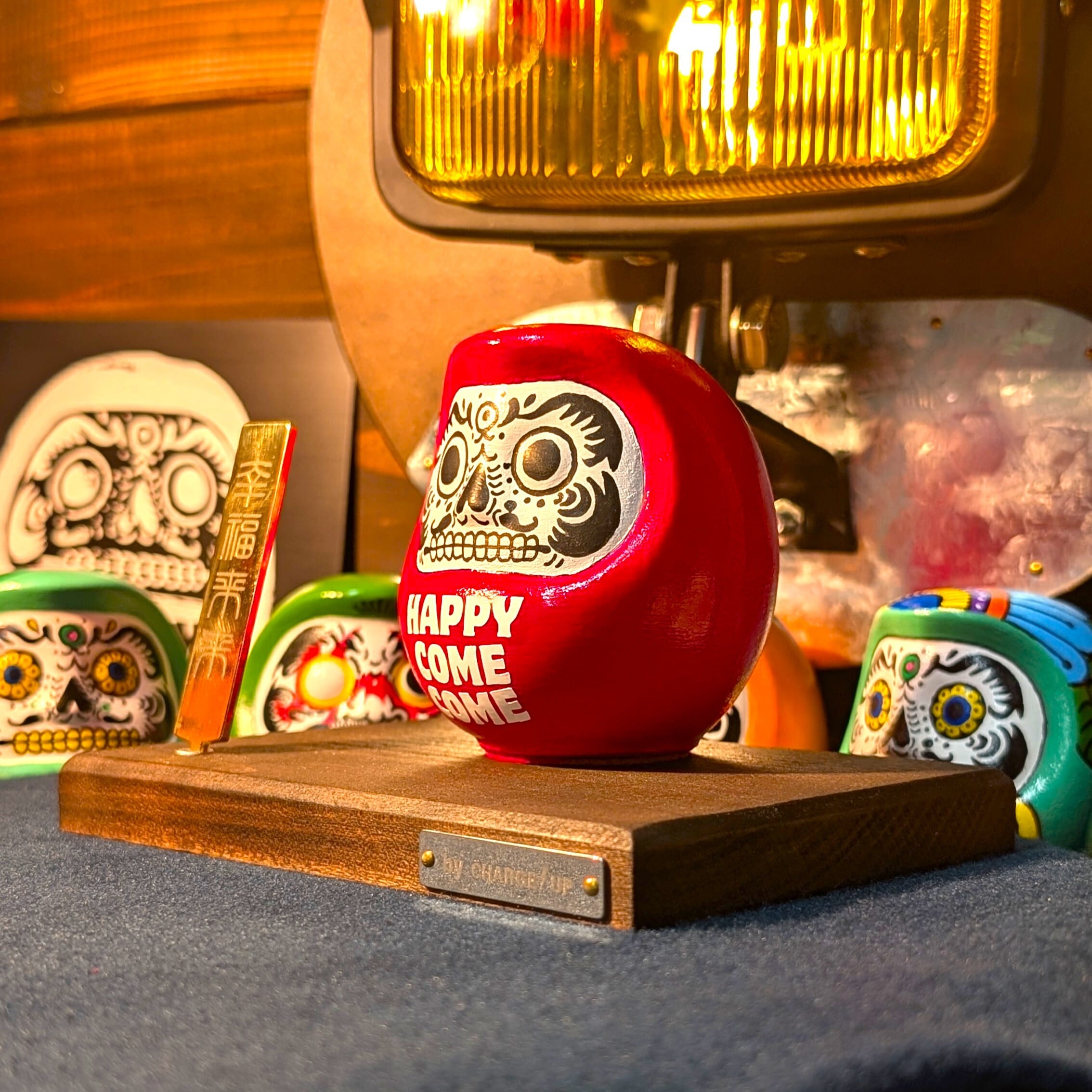 THE DARUMA〜映え台座 ] HAPPY COME COME ✖️ CHARGE UP | ChargeUp